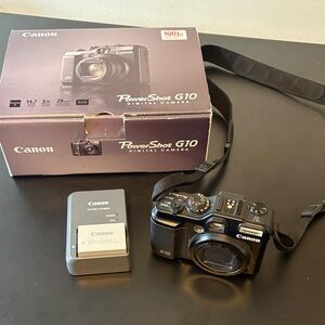 Canon PowerShot G10 Digital Camera - Black Finish